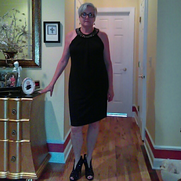 Tahari black party dress.. - Picture 4 of 4